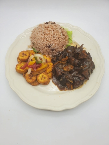 Braised Oxtail w/ Rice & Peas & Plantains